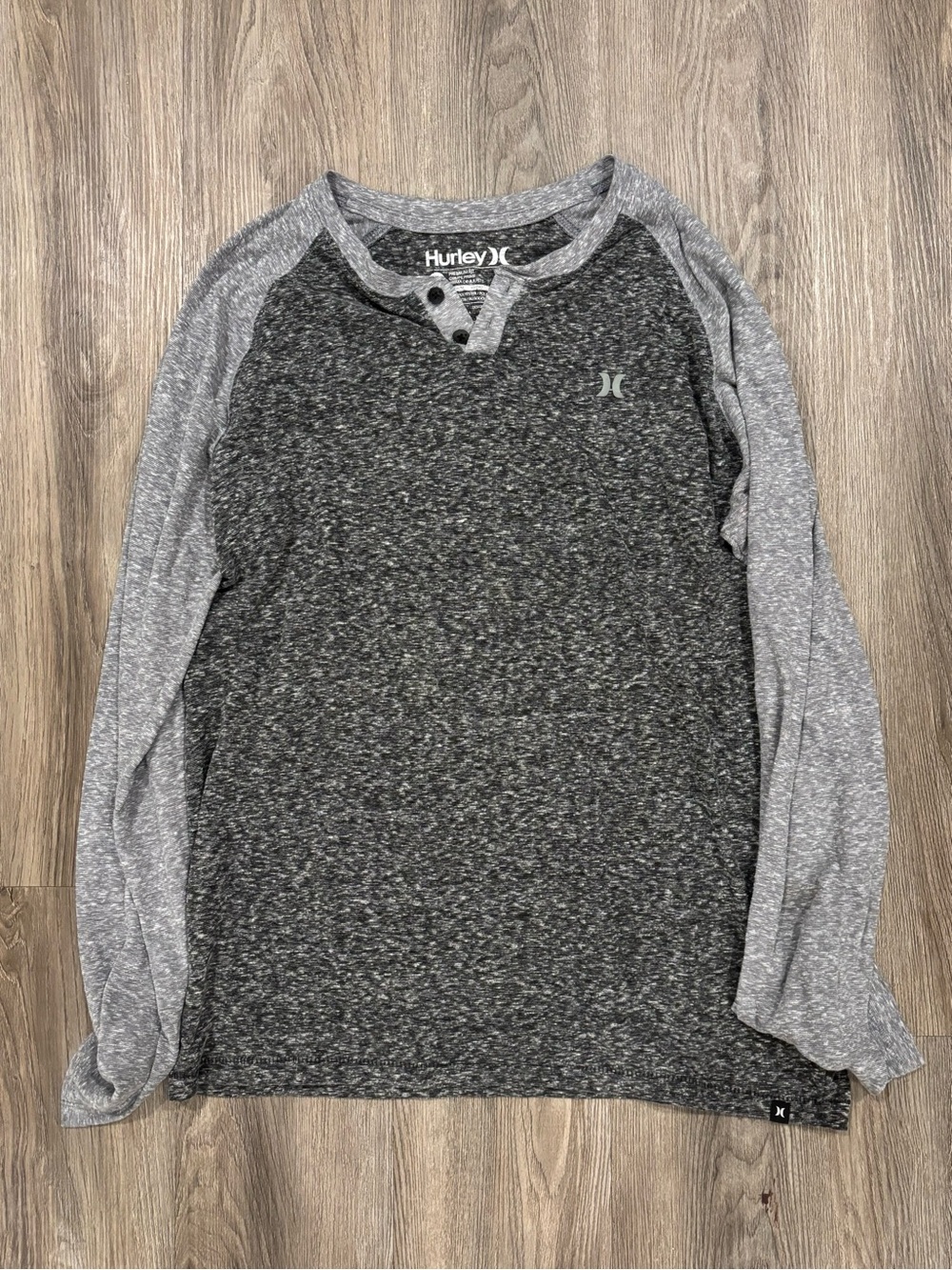 Hurley Gray Heathered Long-Sleeve Henley Shirt